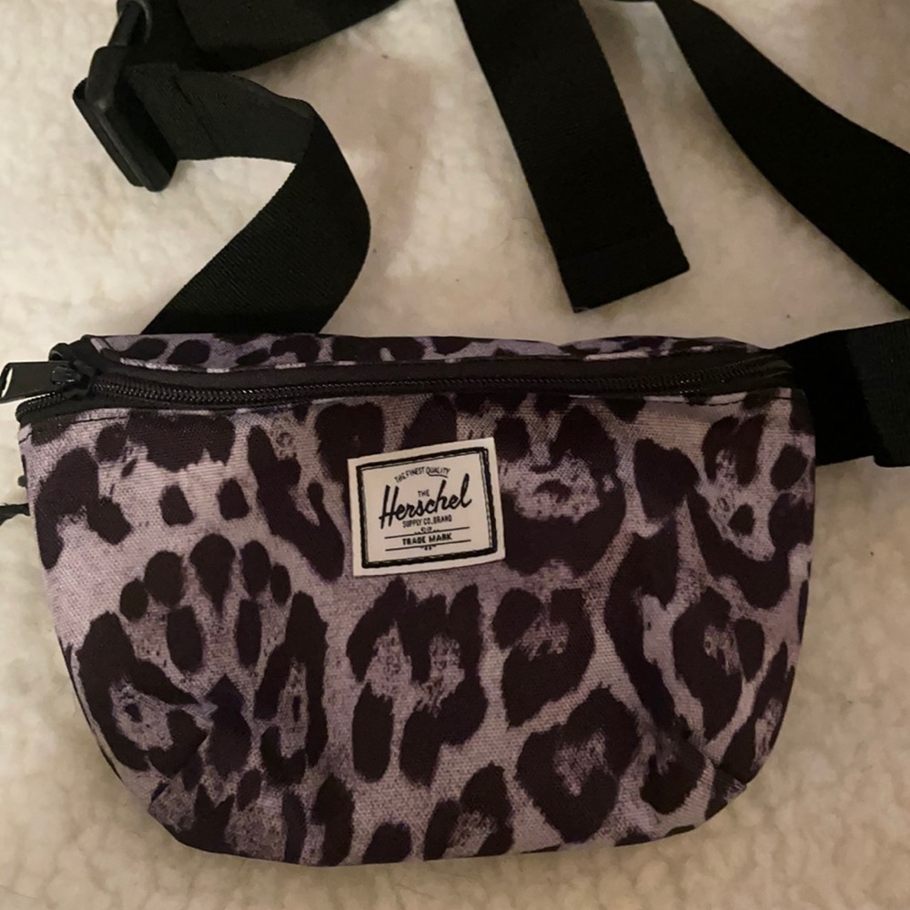 Black/Grey Leopard Animal Print Herschel Fanny